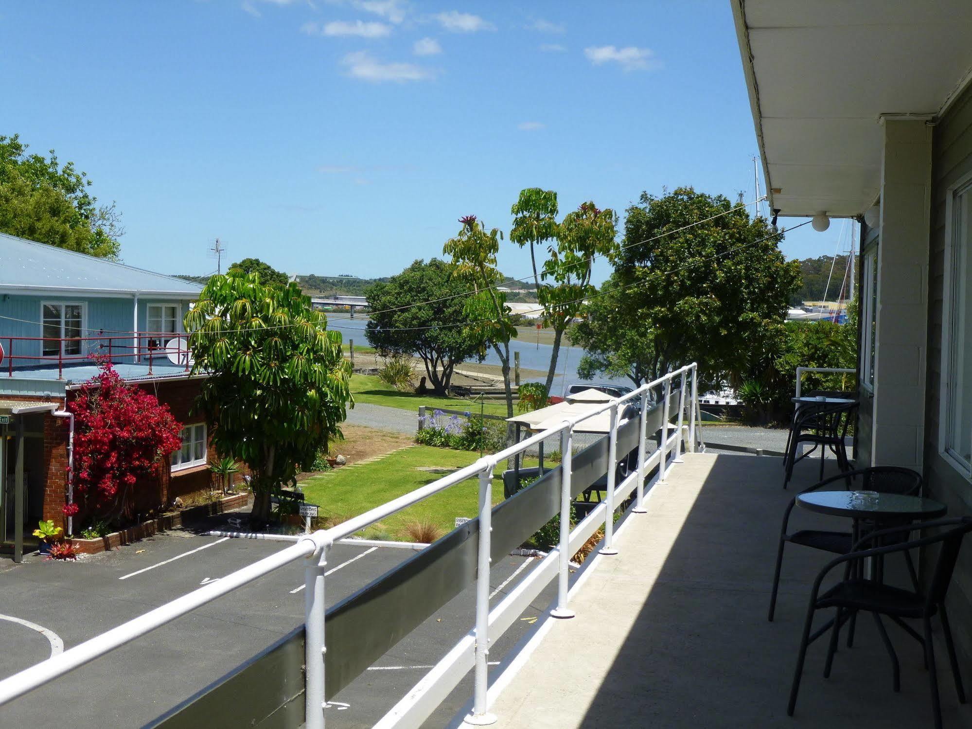 Marina Court Motel & Apartments Whangarei Exteriör bild
