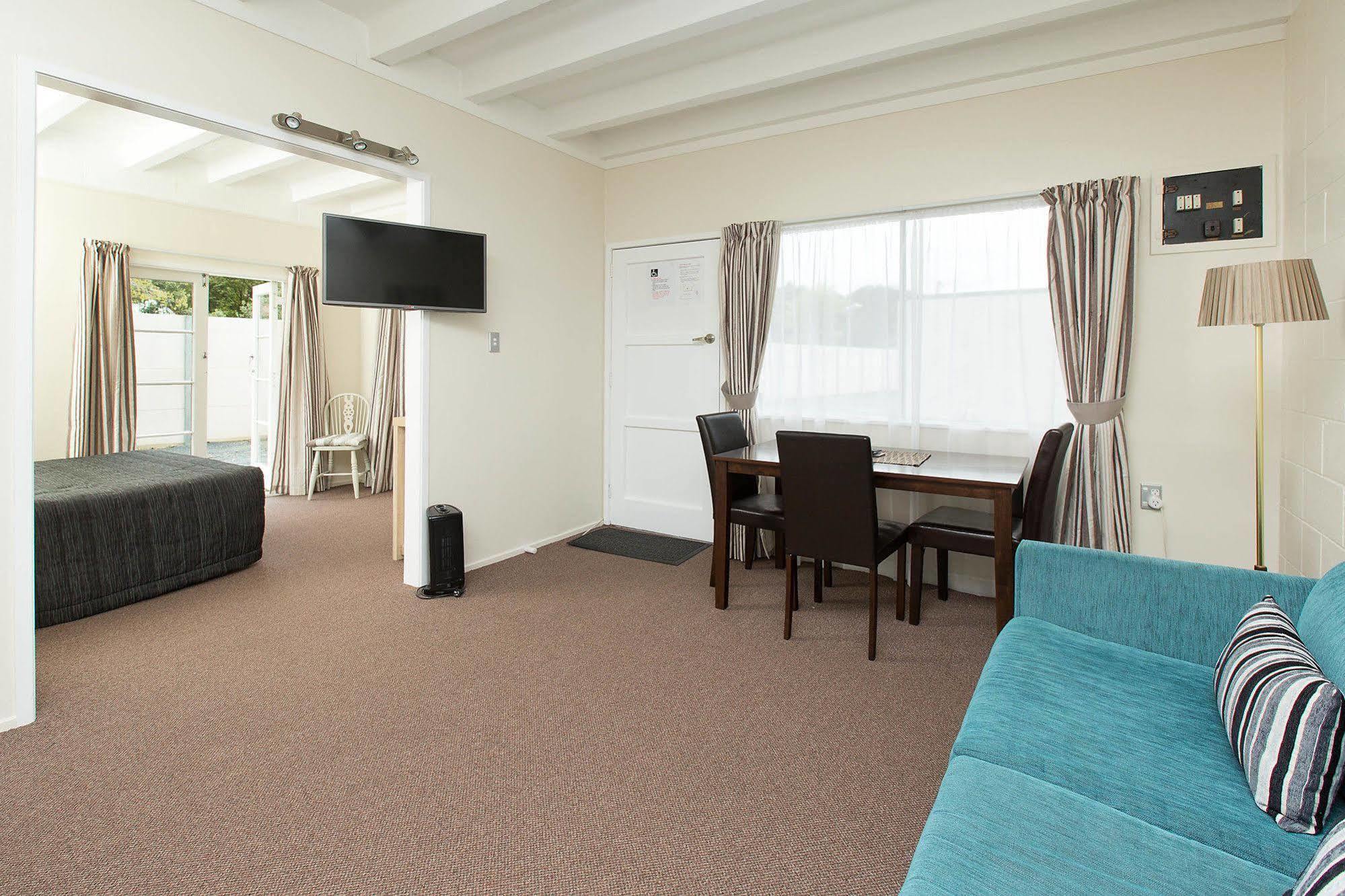 Marina Court Motel & Apartments Whangarei Exteriör bild